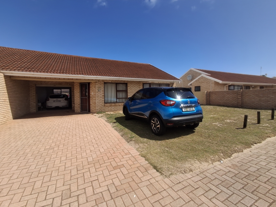 2 Bedroom Property for Sale in Summerstrand Eastern Cape